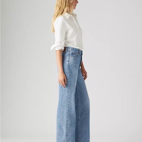 Levi's Women's Wide Leg Ribcage Leg Blue Jeans - Picture 2 of 6